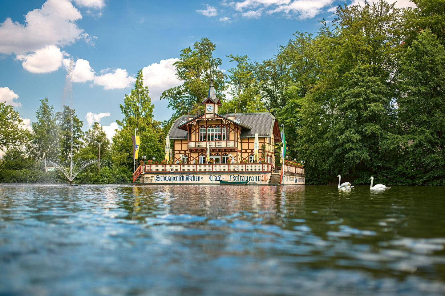Wandbild: Schwanenschlößchen Sommer
