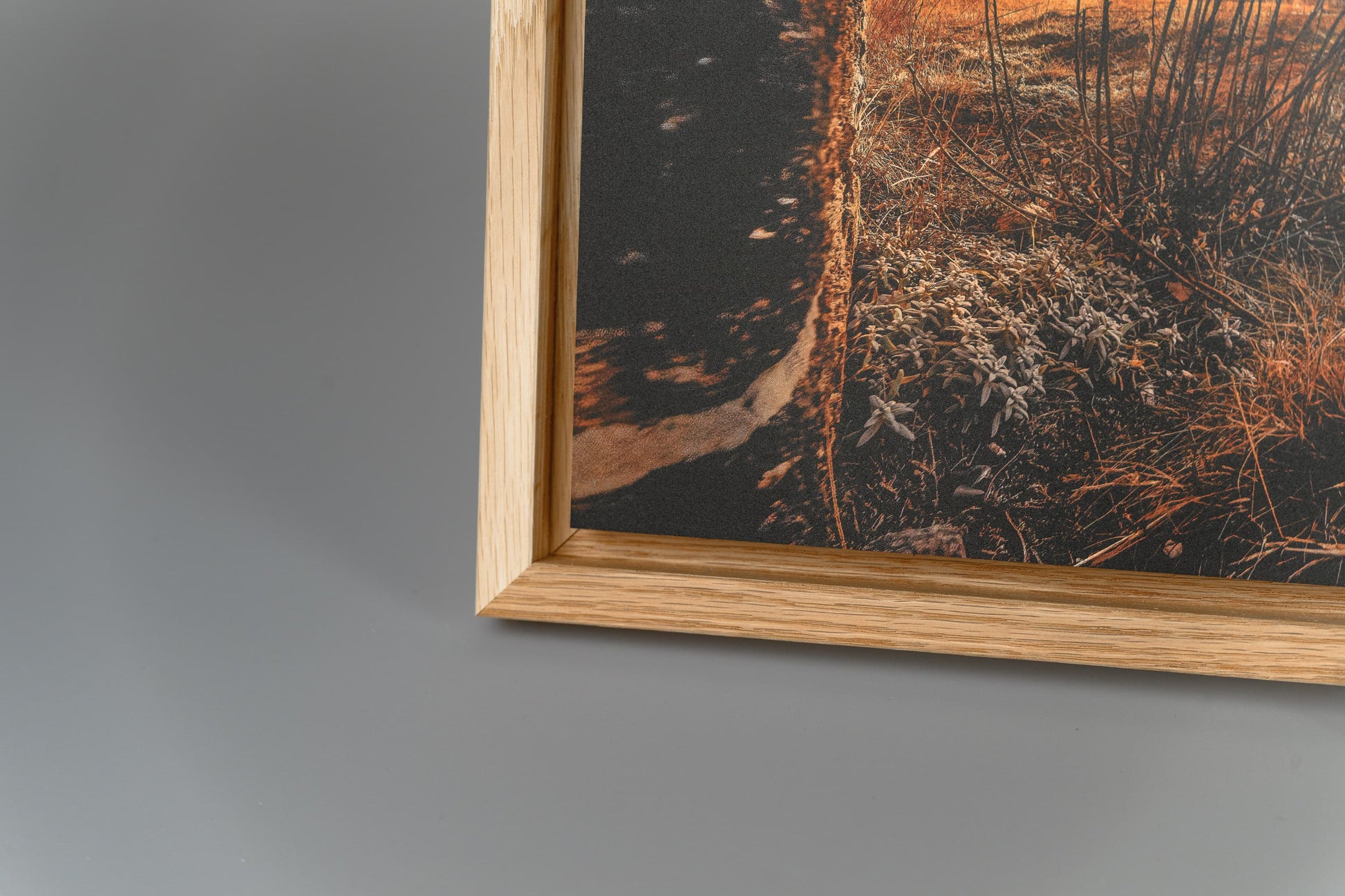 Halde Alte Elisabeth im Schattenfugenrahmen Eiche Natur Holzrahmen Detailansicht untere Ecke Ecke